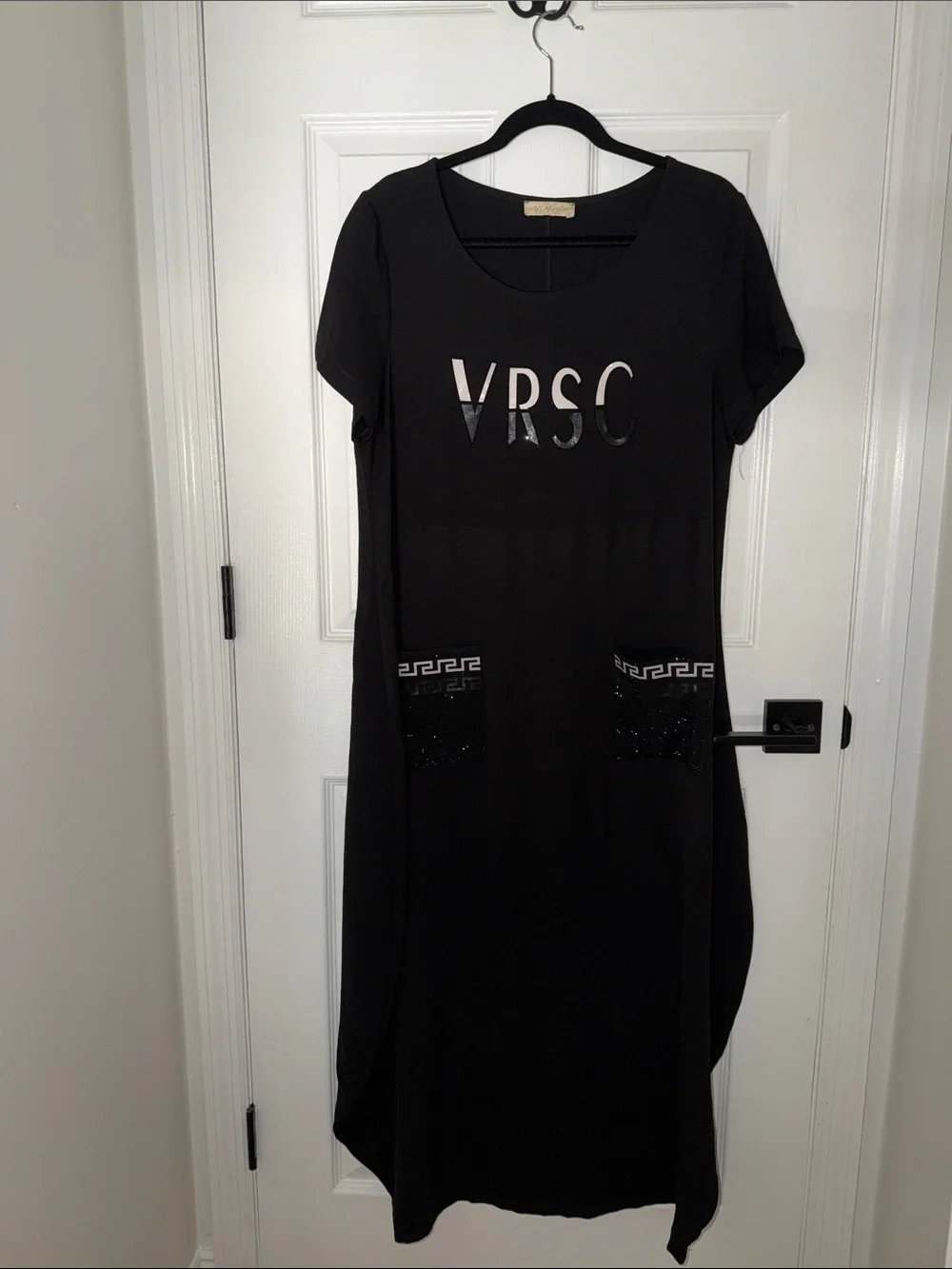 Black Short-Sleeve Fashion Logo Dress